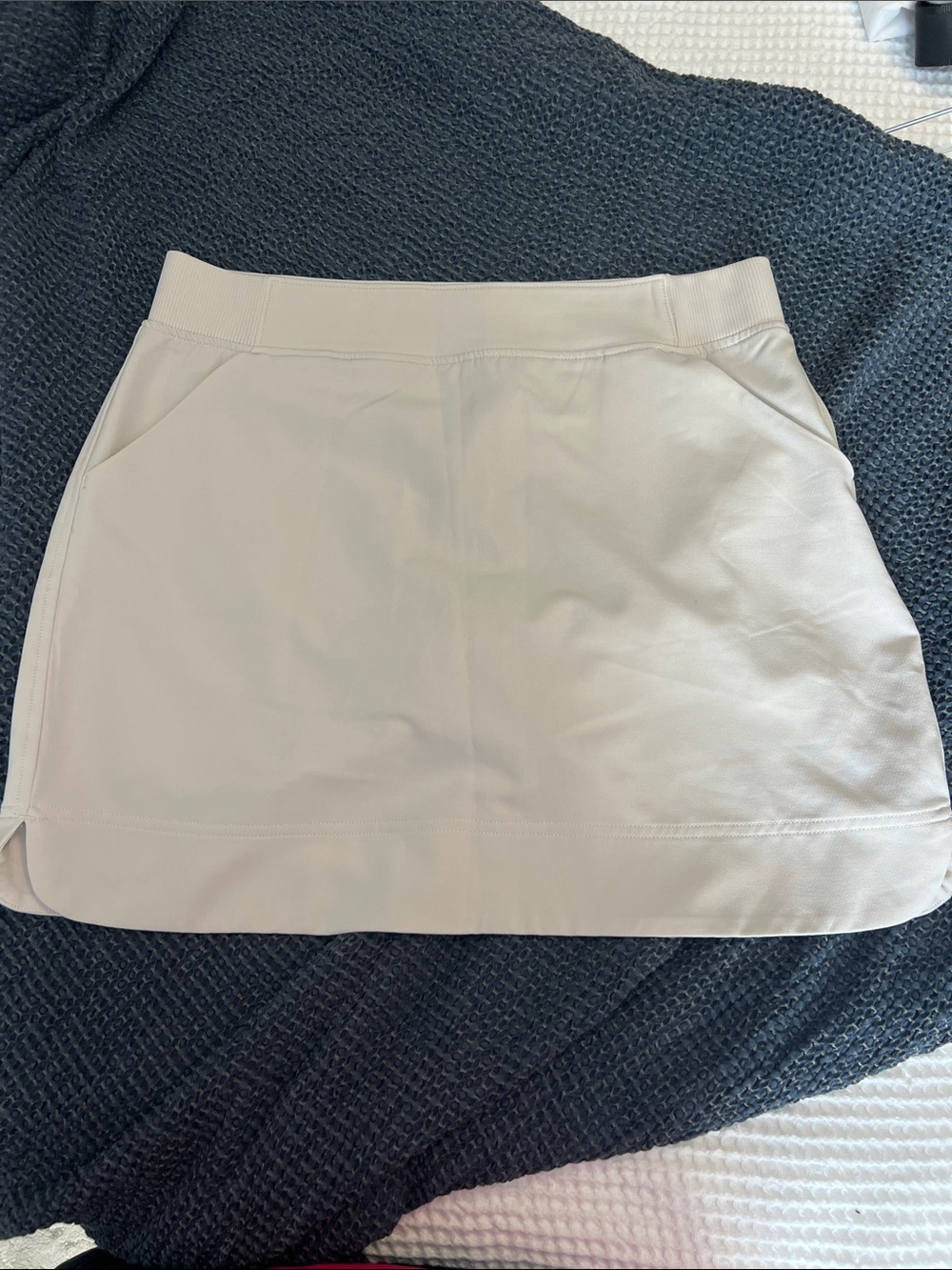 32 Degrees Cream Athletic Skort with Front Pockets